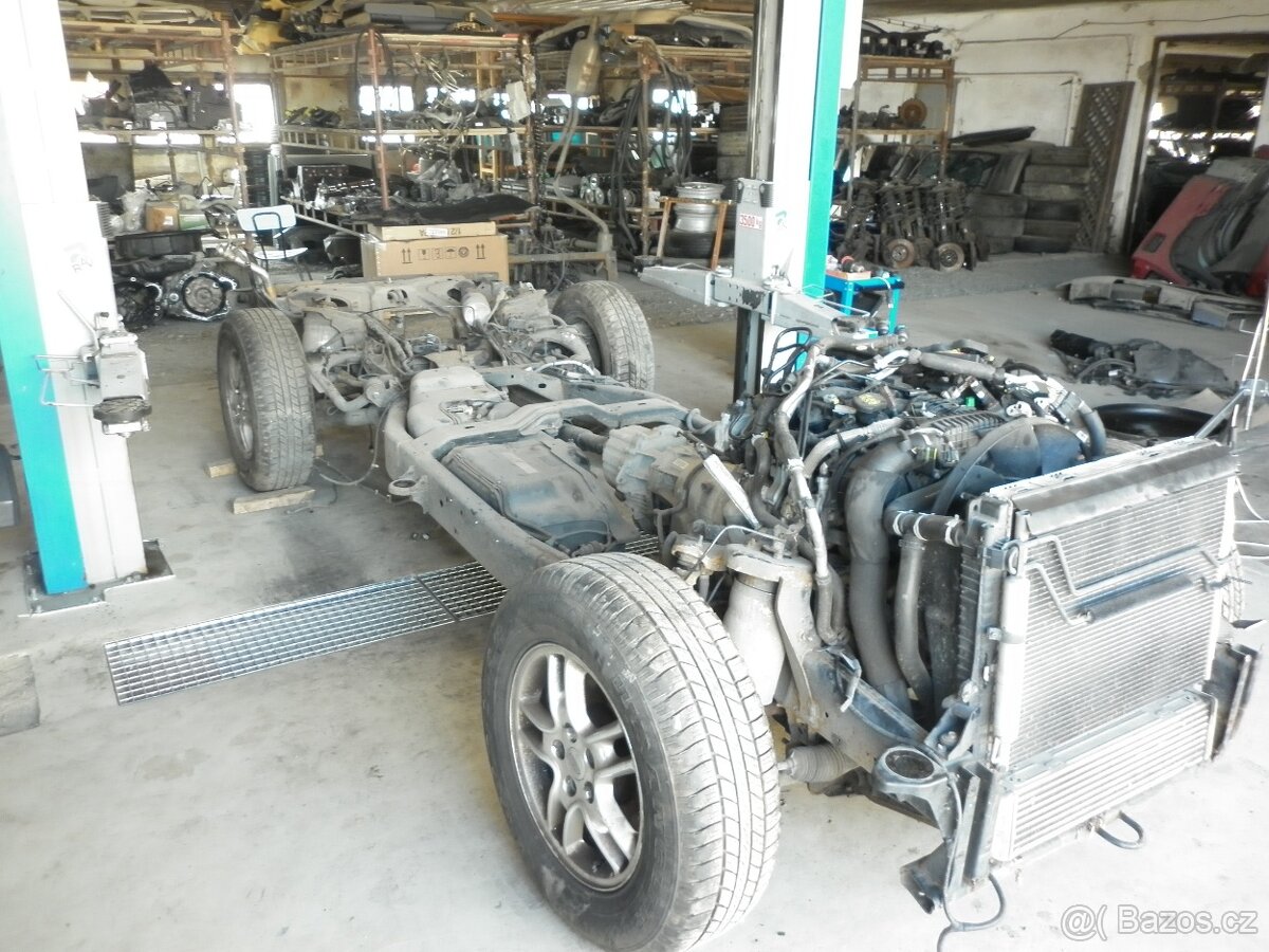 Land Rover Discovery 3 na NÁHRADNÍ DÍLY - 6