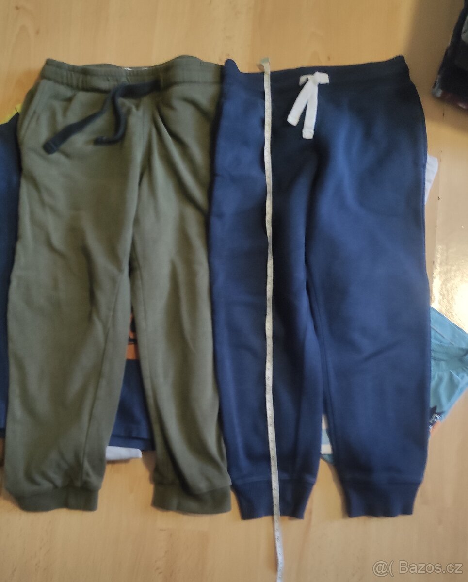 Set chlapeckého oblečnení (třička, mikiny, svetr, tepláky) - 6