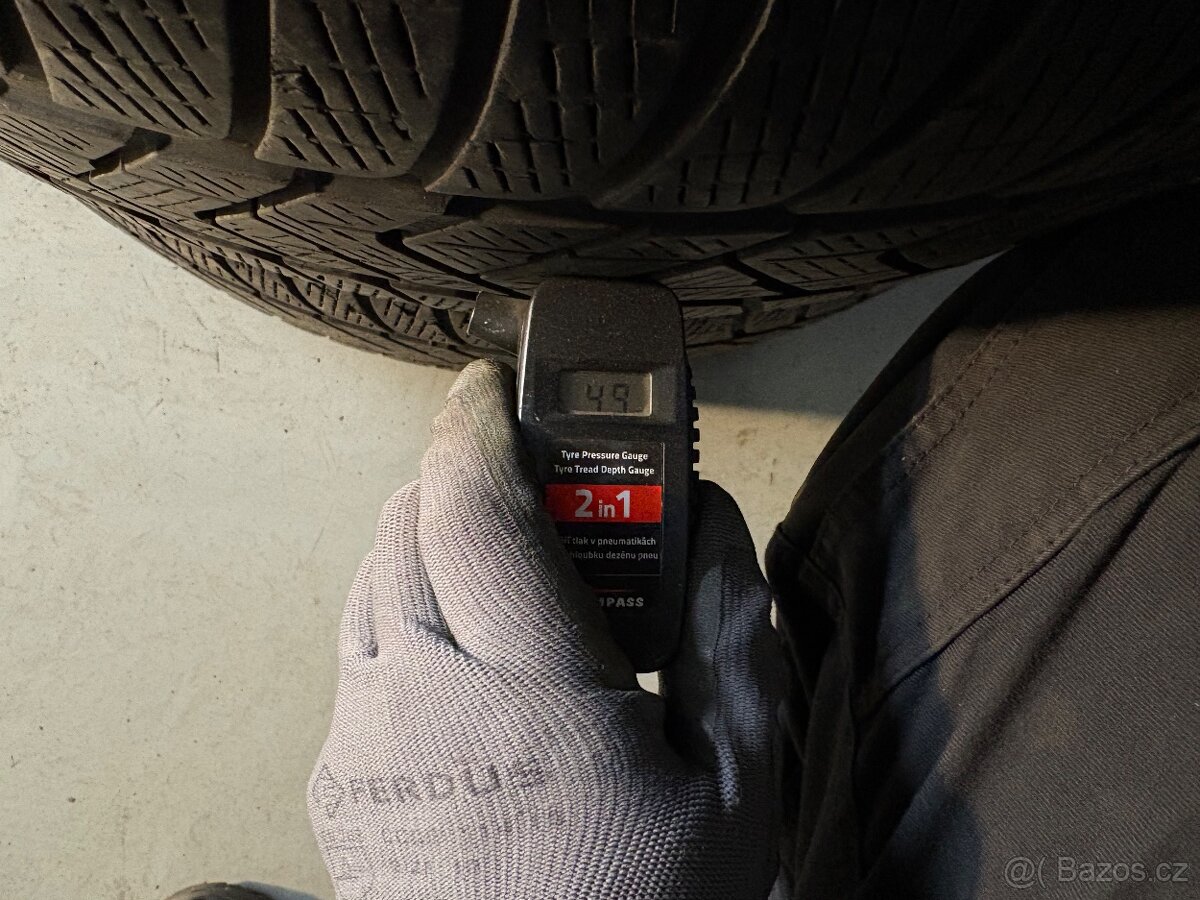 Zimní pneu Pirelli 235/55R18 - 6