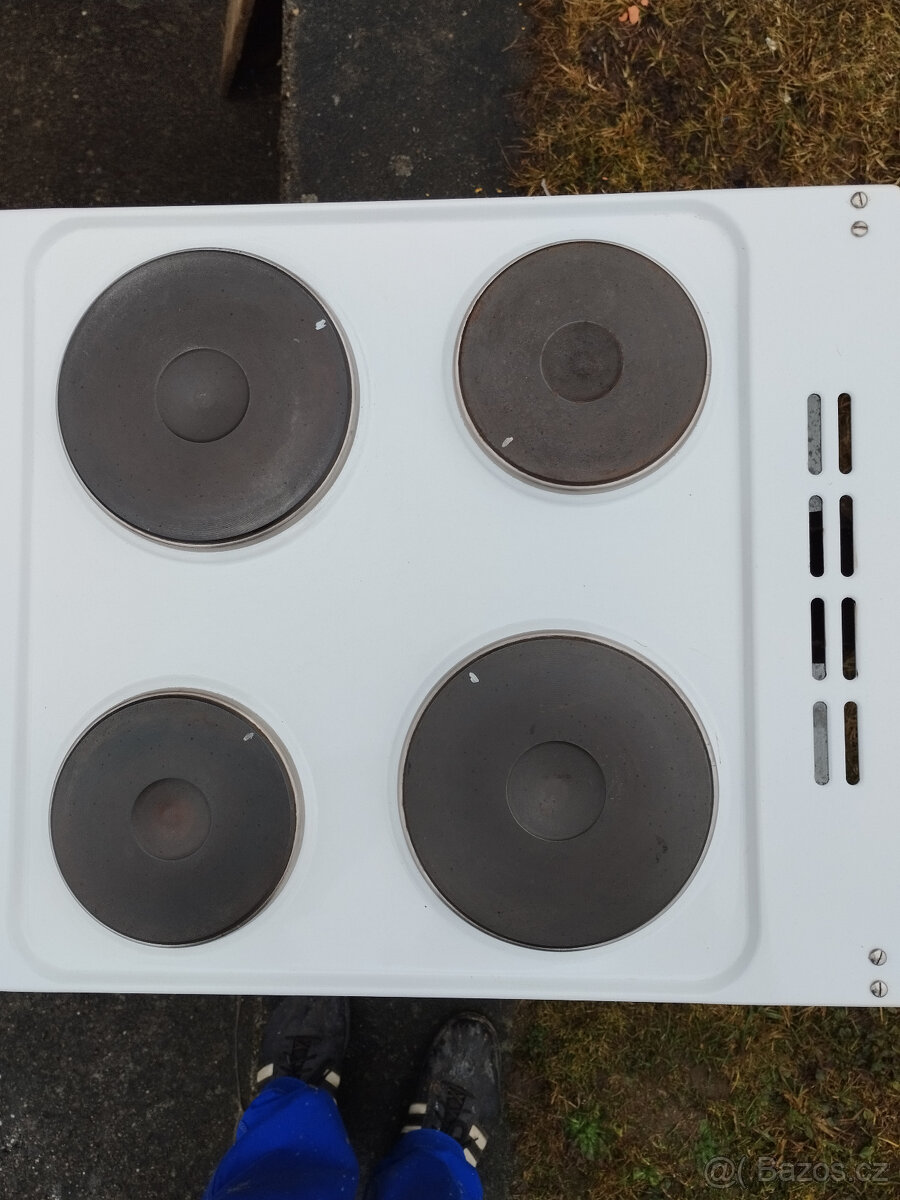 Sporák Mora 3302 - 6