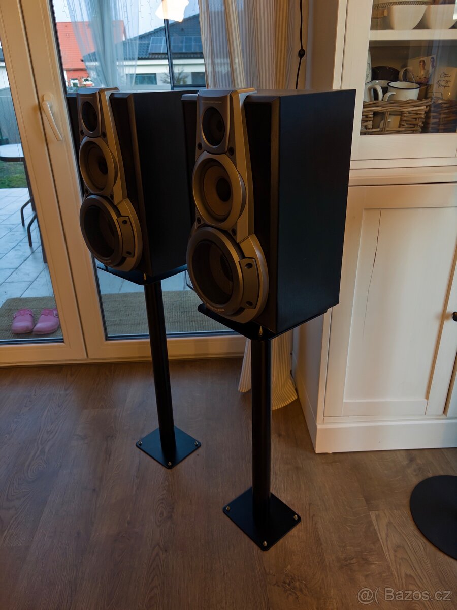 Stojany na repro + repro Technics - 6