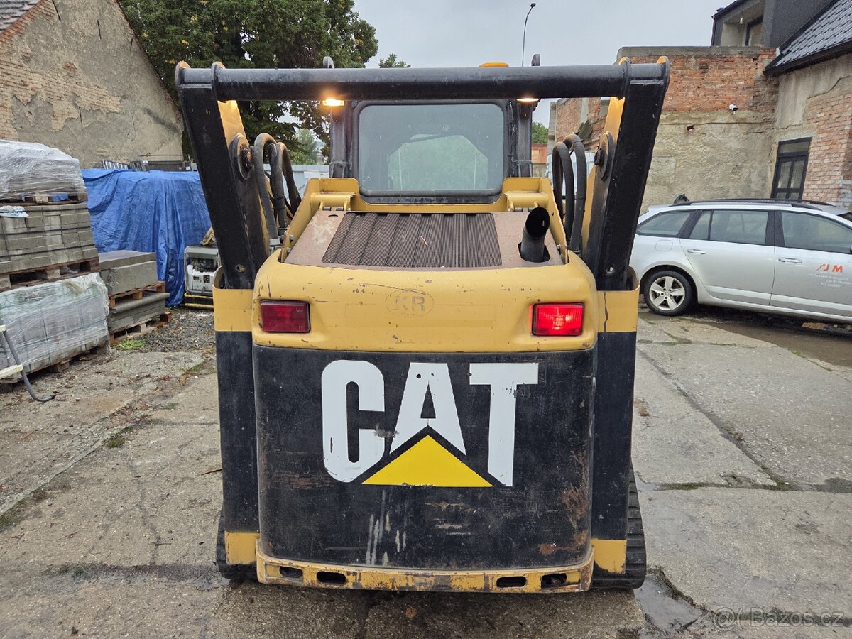 Caterpillar 257B pásový nakladač - 6