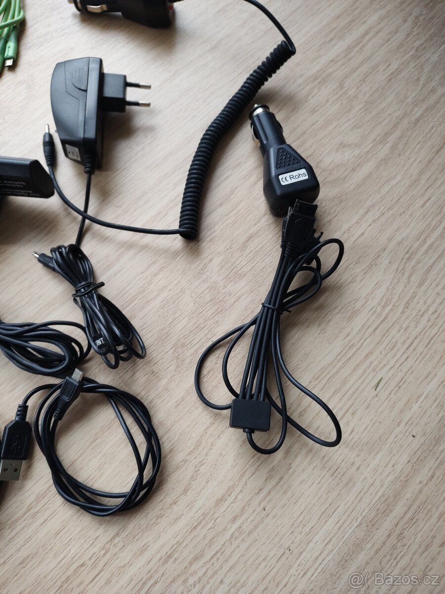 Nabíječky, autonabíječky a USB kabely - 6
