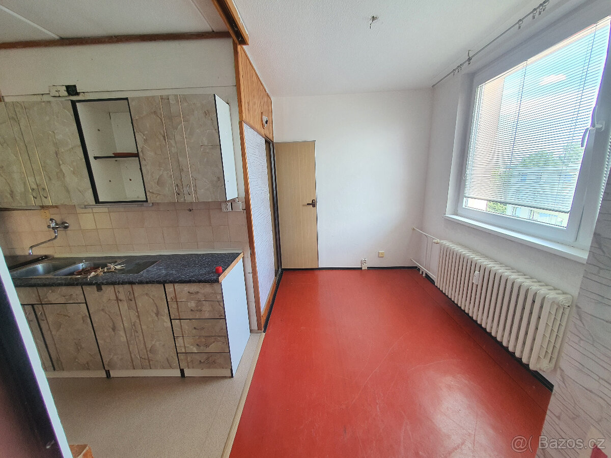 Nabízím k pronájmu byt 2+1 ul. Březinova - 6