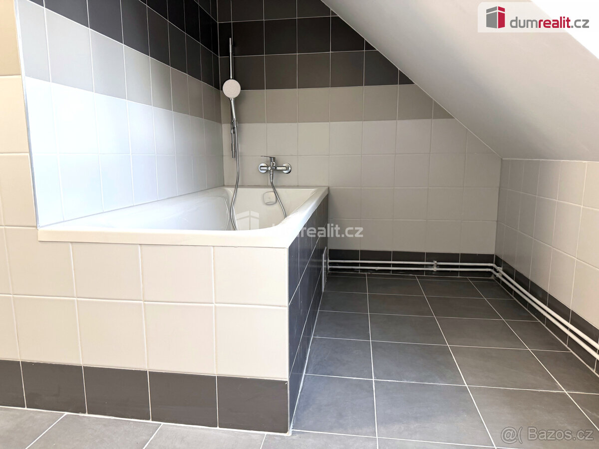 byt 4+1 v ul. Kolmá, Karlovy Vary - 6