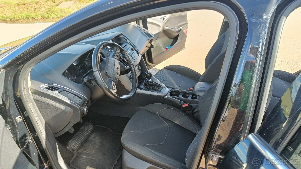 Ford Focus 1.0 EcoBoost 92kw benzín kombi - 6