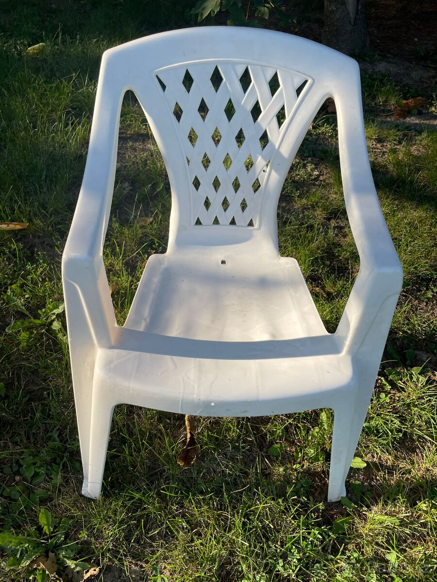 Plastové zahradní židle - 6