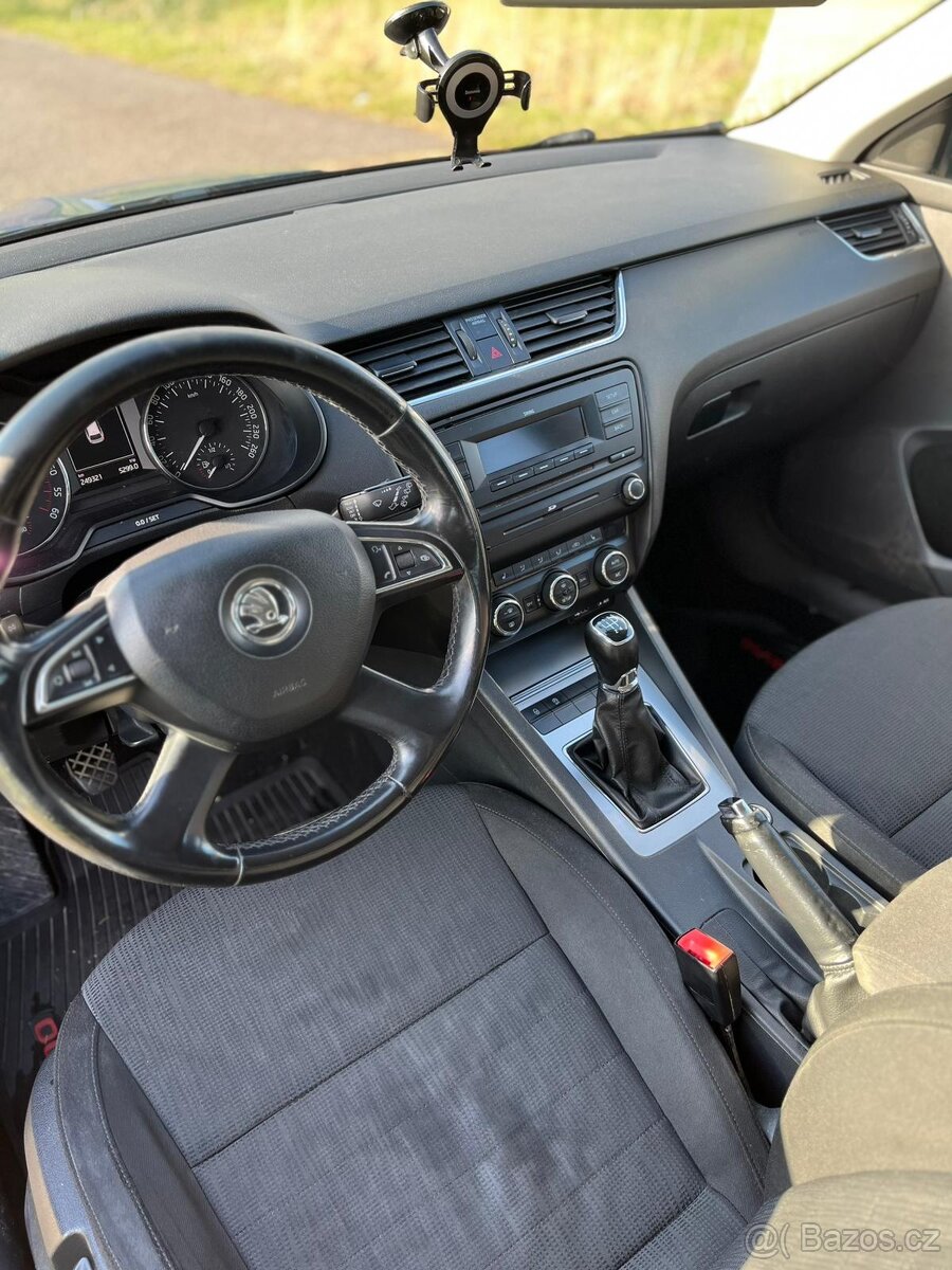 Škoda Octavia III Combi - 6