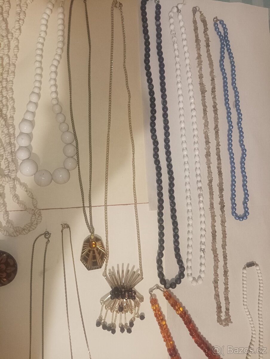 Staré šperky bižuterie - 6