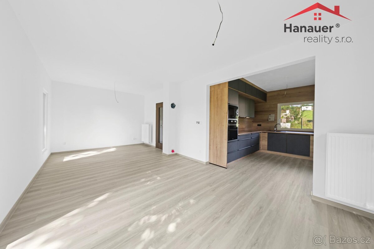 Prodej rodinného domu 113 m2, Děčín - Chmelnice s pozemkem 1 - 6