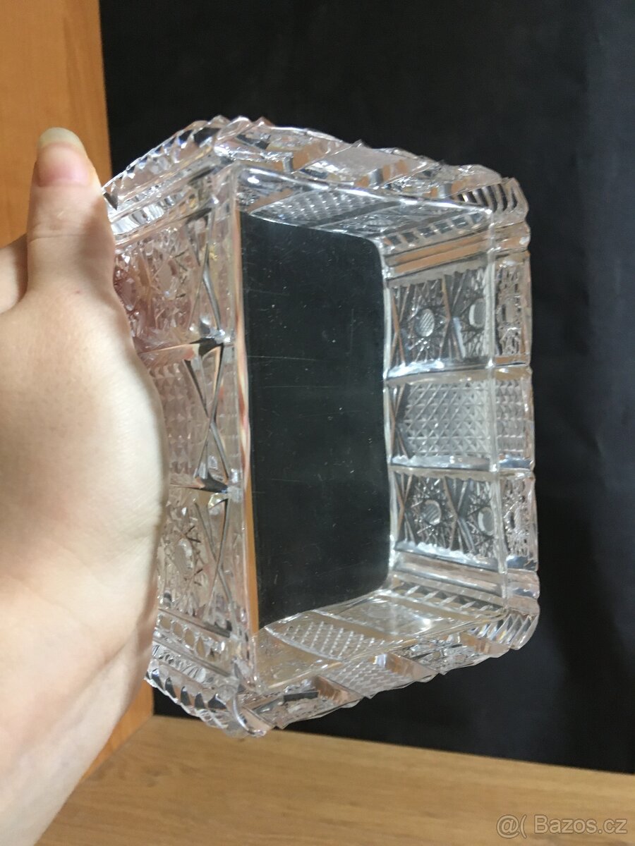 Broušená dóza s víčkem - 6