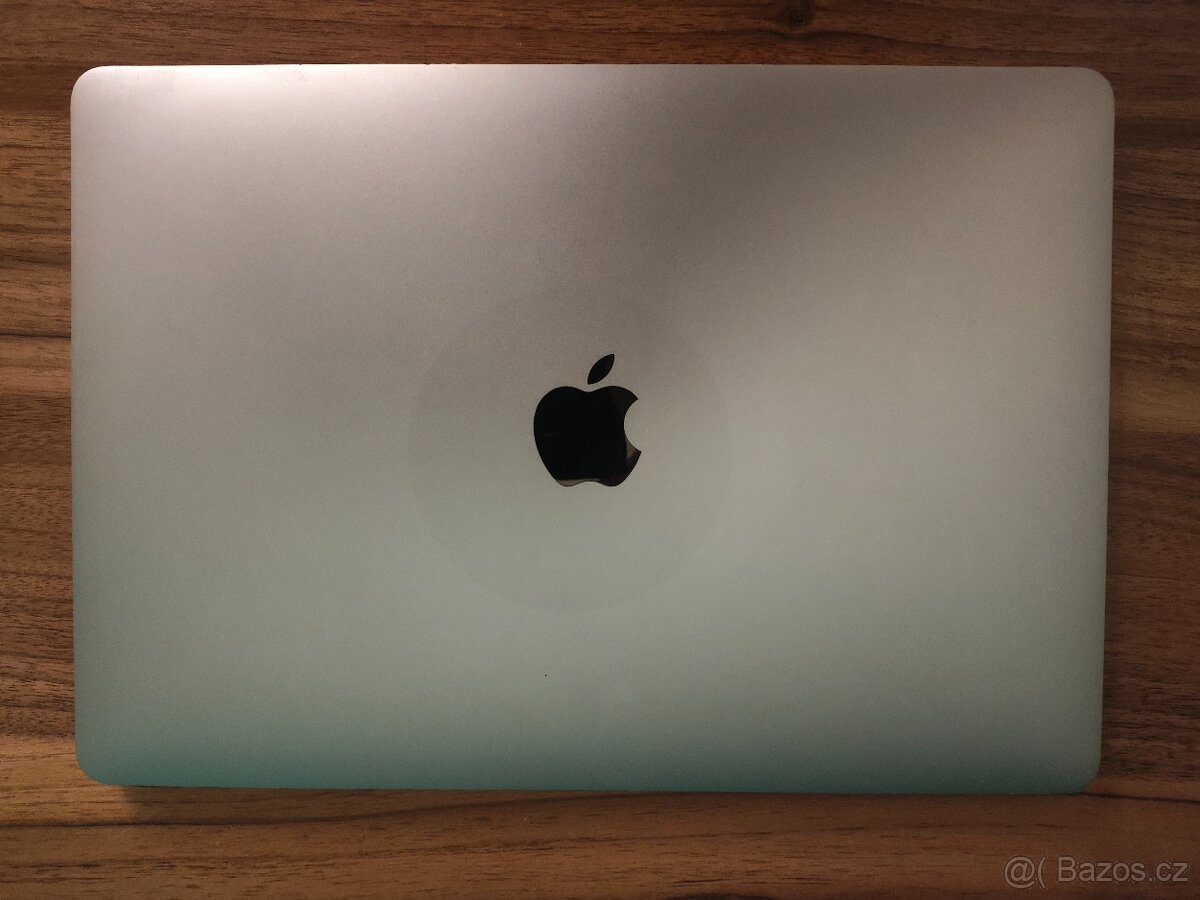 MacBook Pro 2018 | i5 • 8GB • 512GB - 6