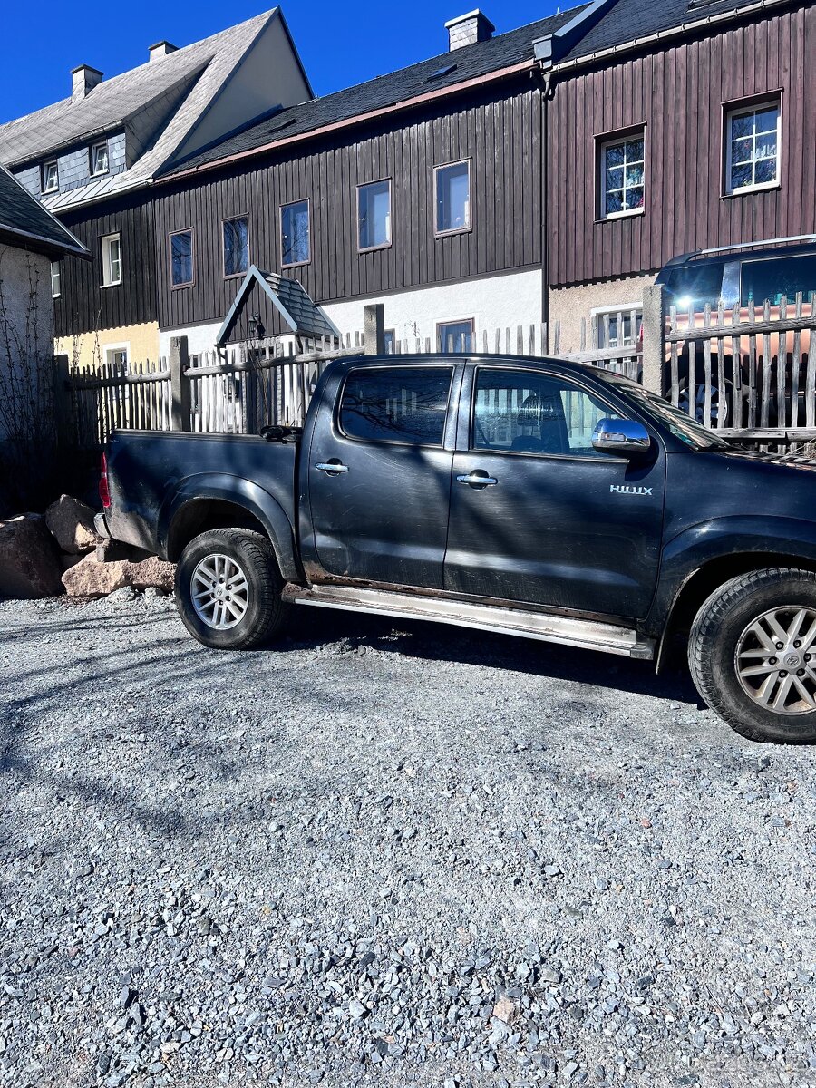 Toyota Hilux - 6