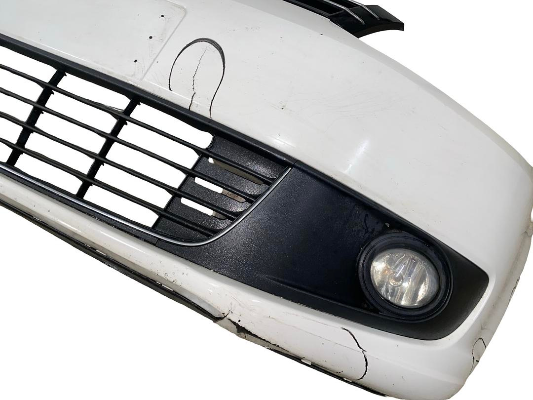 Přední nárazník bílá barva LB9A VW Touran 1T3 r.v. 2012 - 6