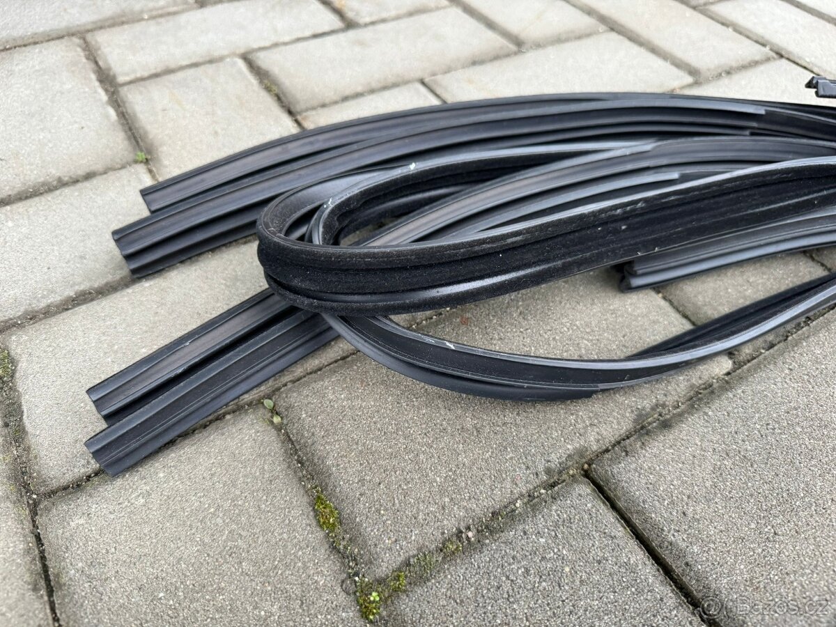 Lada Vaz , sametky oken ve dveřích - 6