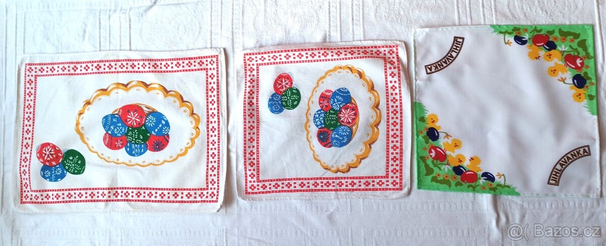 Retro krásné prostírání.Hodiny Roayl Dux. Tři velké sklněné - 6