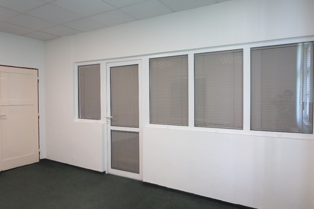 Pronájem dvou propojených kanceláří, 35 m2 - 6