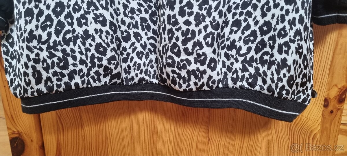Dámská halenka se zvířecím vzorem - 6