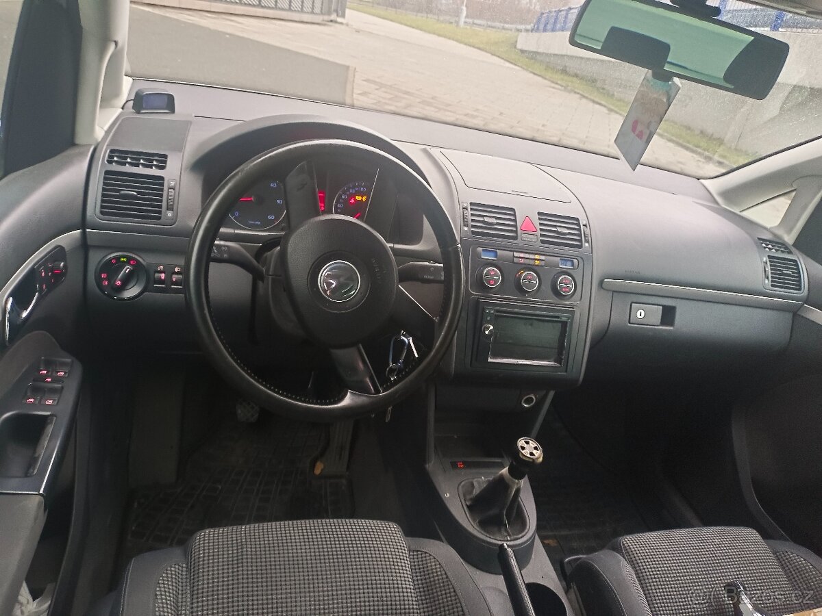 VW Touran 2.0 TDI 100 kW - 6