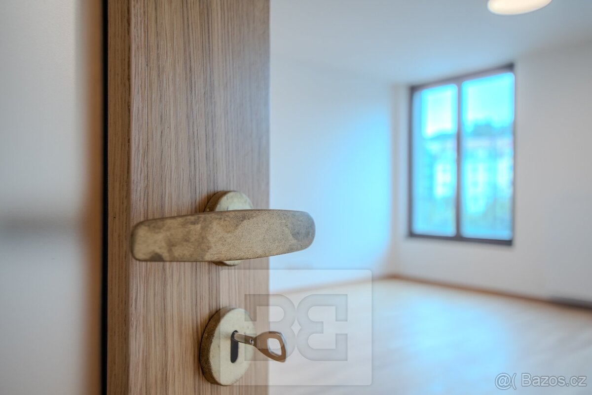 Pronájem bytu 1+kk 42 m², Praha - Smíchov, ev.č. N08568 - 6