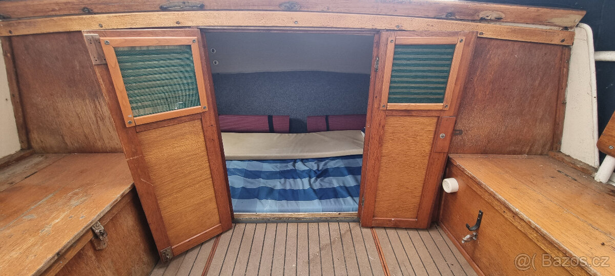 DOERAK 780-AK MOTOROVÁ KAJUTOVÁ LOD - 6