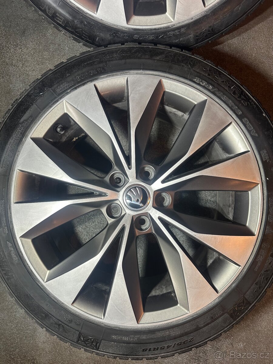 ALU Kola ŠKODA 5x112 R18 CASSIOPEIA Zimní Pneu 235/45/18 - 6
