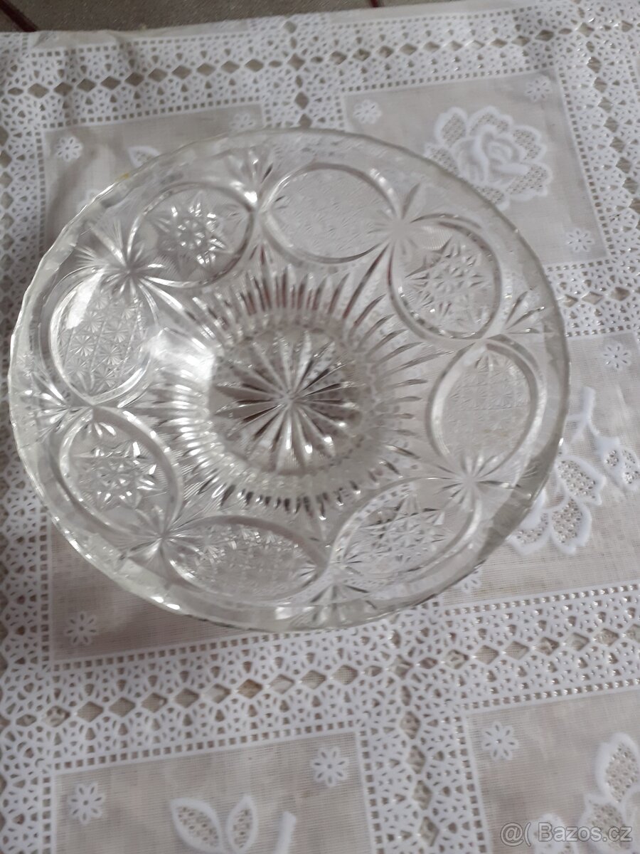 Starožitné mísy,broušené misky - 6