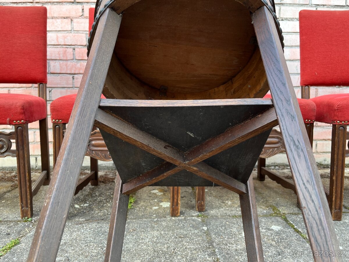 Starožitný nábytek - stolek kulatý s poličkou - 6