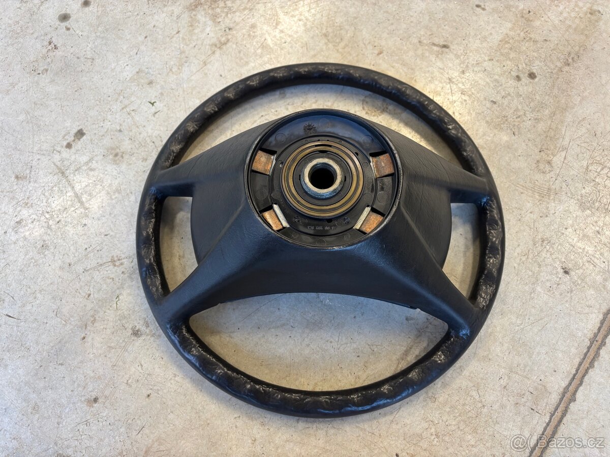 Volant mercedes w123 - 6