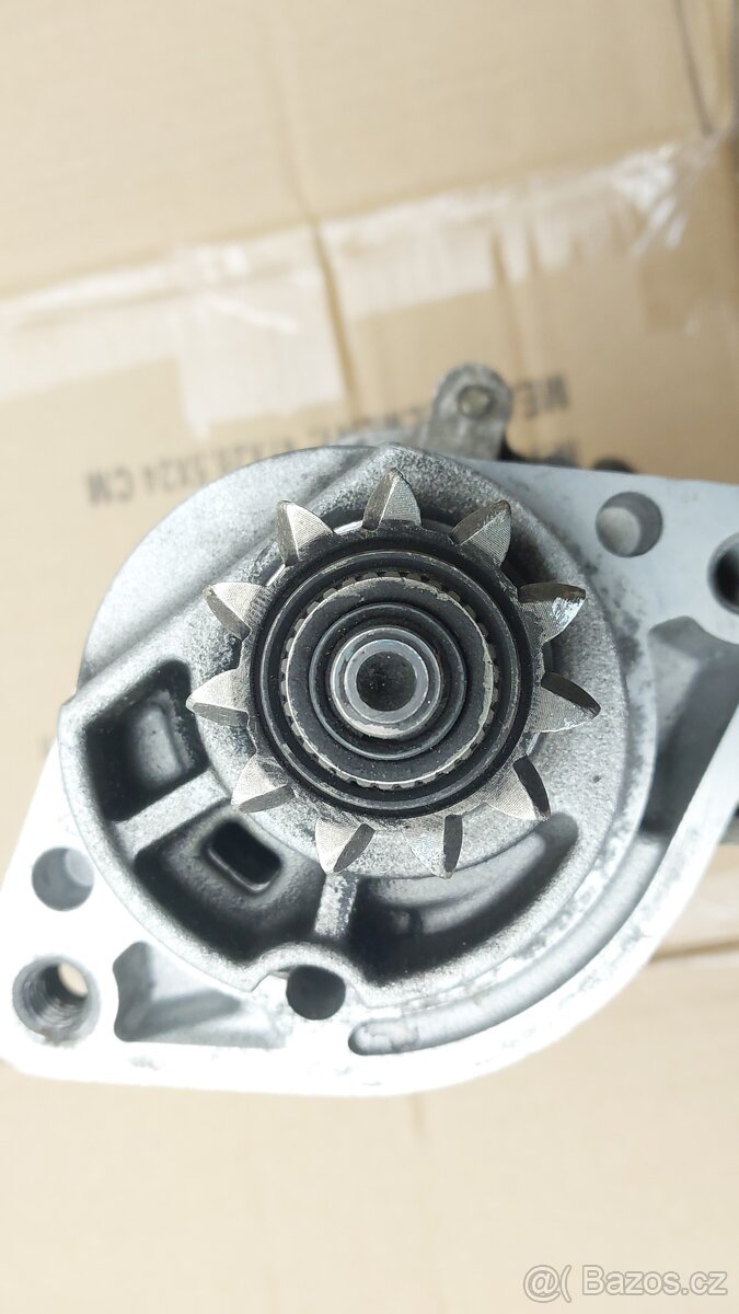 Nissan Navara a Pathfinder : Startér 2,5Dci - 6