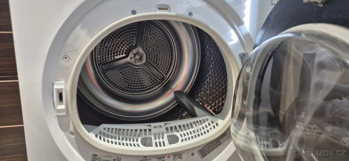 Prodám sestavu Grundig a Beko - 6