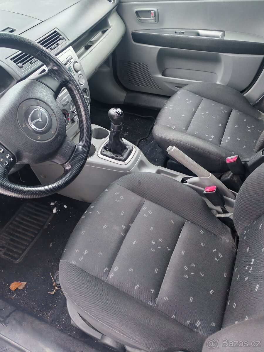 Prodám Mazda 2, najeto 87000 km, r.v. 2005/12 - 6