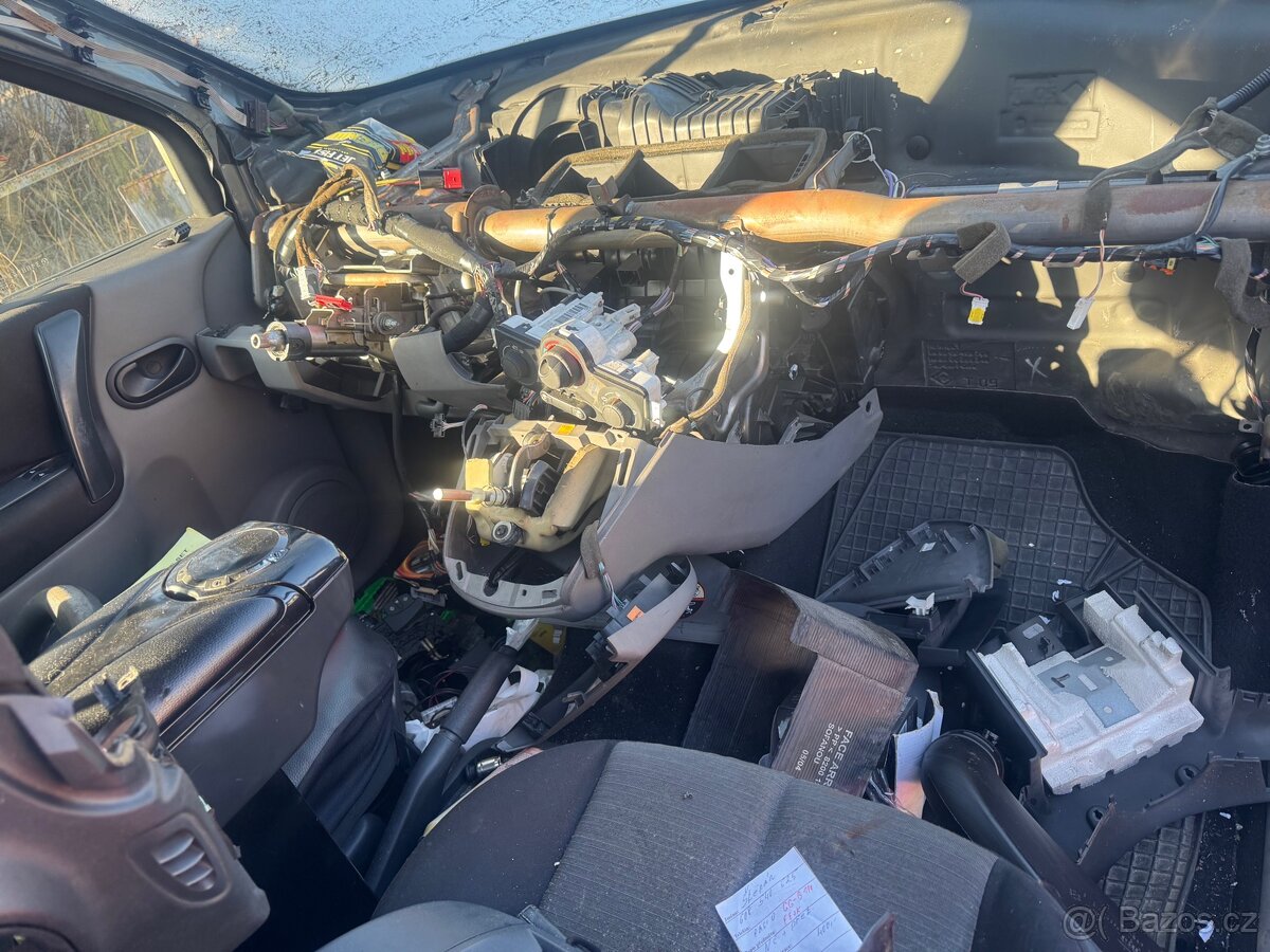 Prodám 2x Renault Scenic - 6