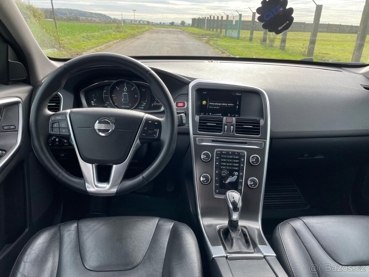 Volvo XC60 2.4D D5 158kw, 2014, automat, 4x4, děts.sedačky - 6