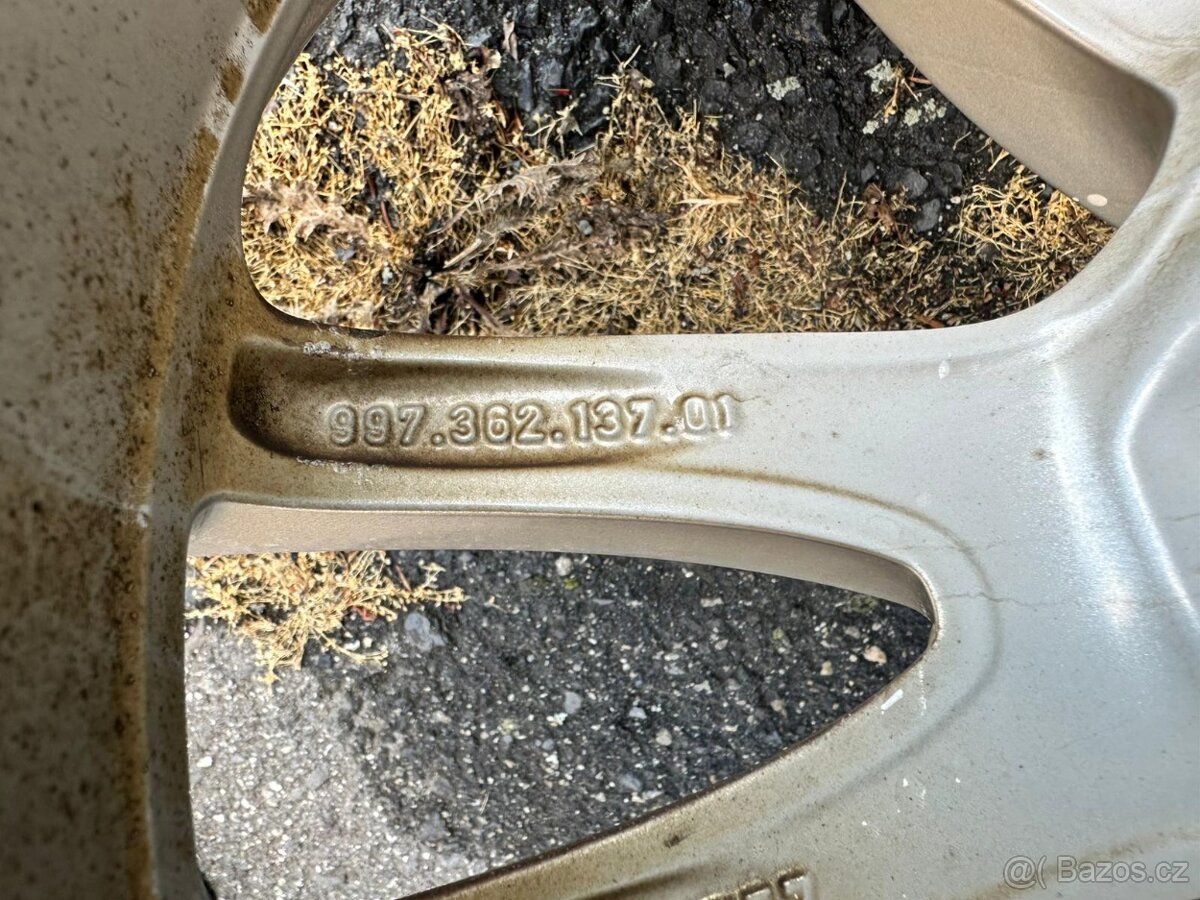 Prodám Porsche kola 5x130 8Jx18 ET57 + 10,5Jx18 ET60 - 6