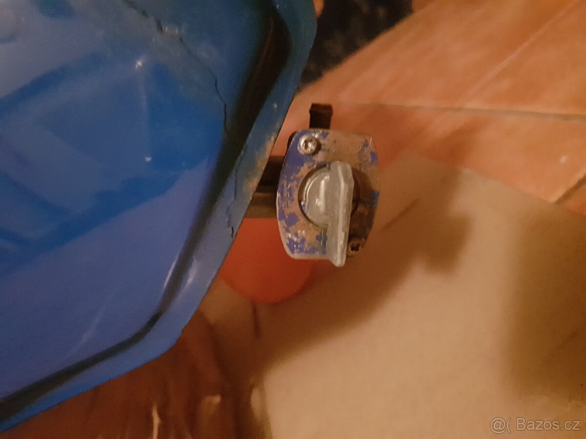 Nádrž yamaha xtz 660 tenere - 6