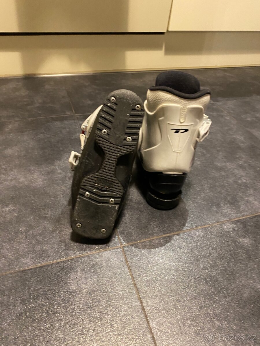 ❄️ Dětská zimní kombinéza LEWRO + lyžáky (Praha 9) - 6