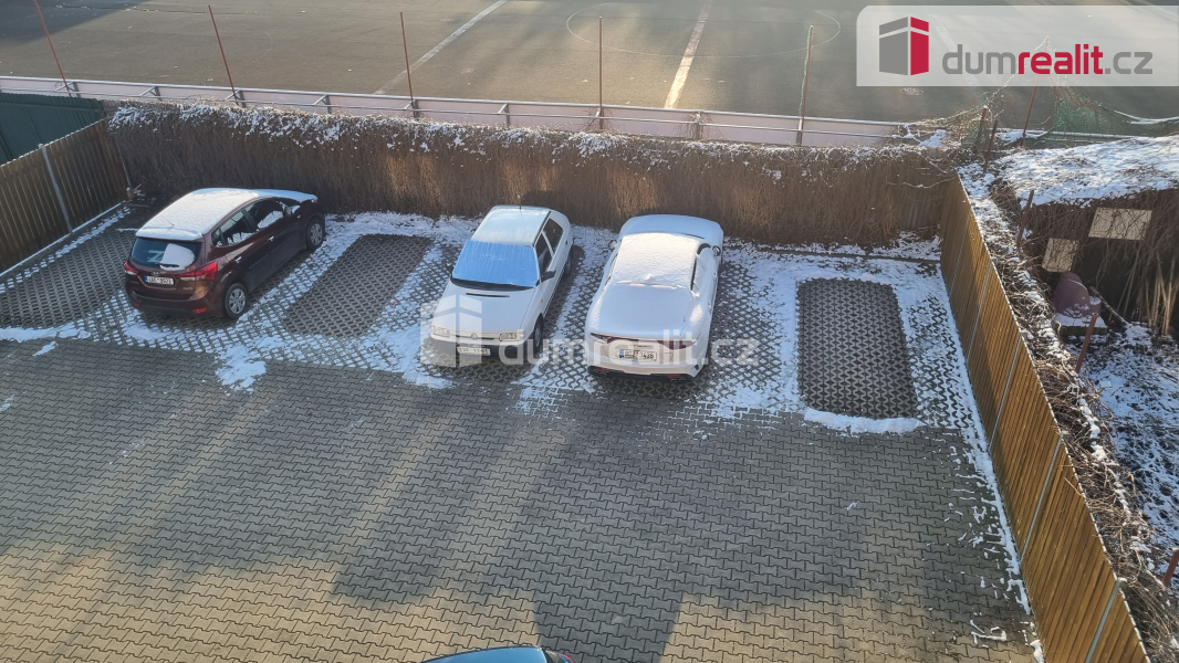 pronájem bytu 1kk s terasou a parkovacím stání - 6