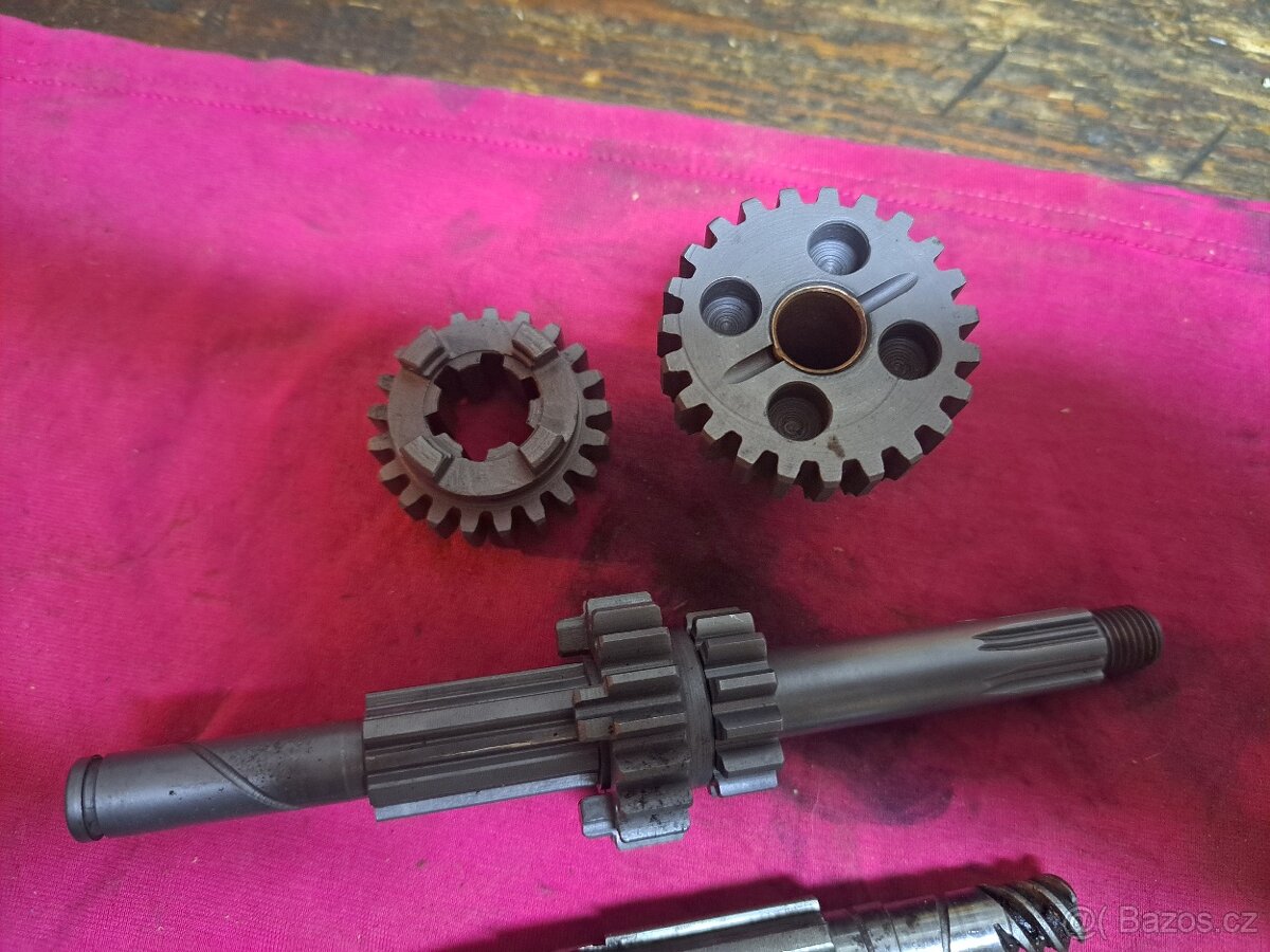 Jawa CZ 125 175 malá kývačka 356 450 - Převodovka - 6