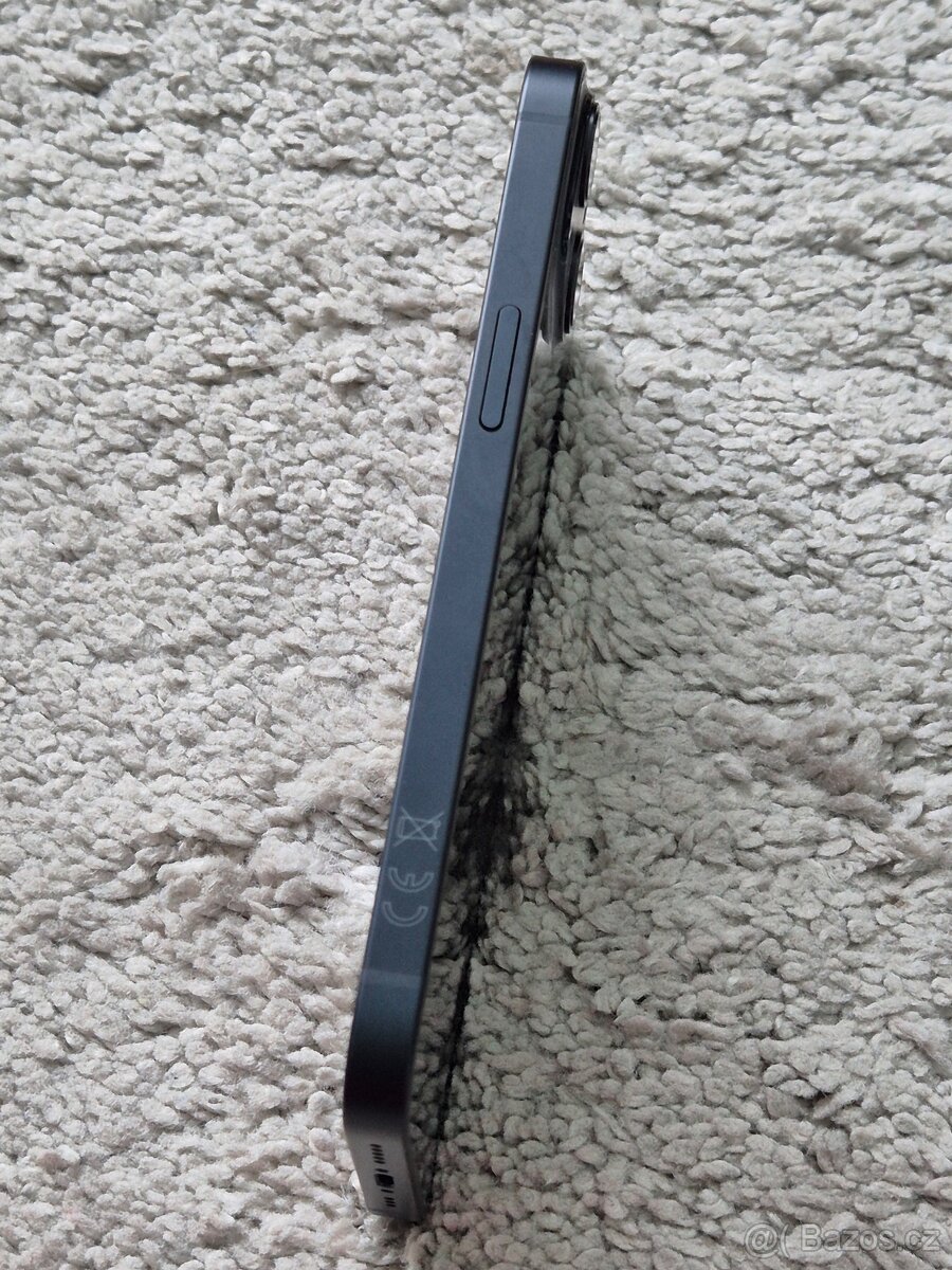 iPhone 13 128gb baterie 93% - 6