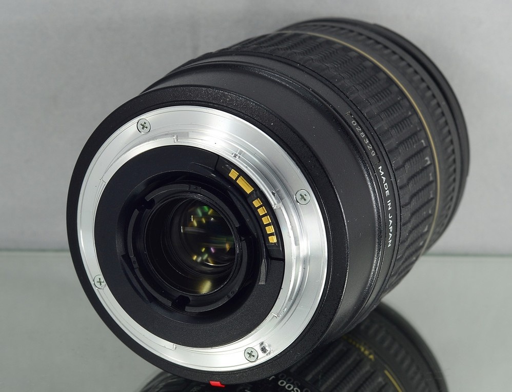 pro Canon -Tamron AF 28-300mm XR Di LD Macro IF VC - 6