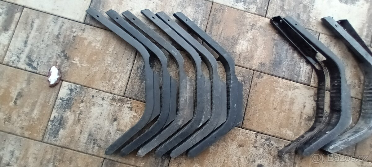 Babetta 210 - boční plastové kryty - 6