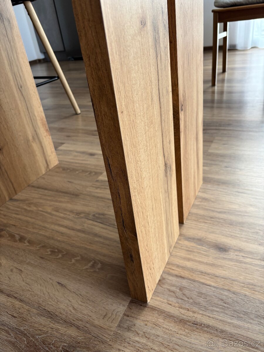 Jídelní stůl Sconto - 6