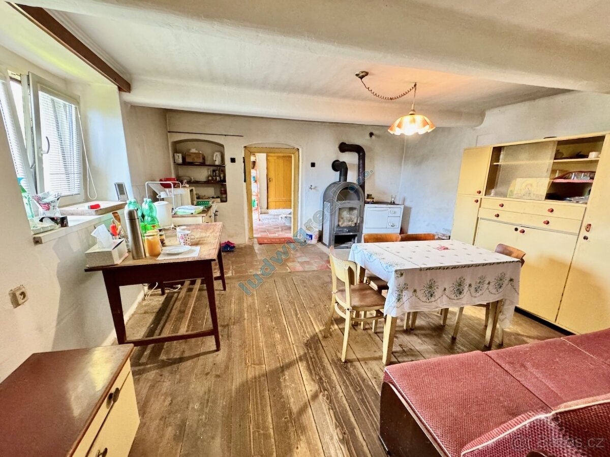 PRODEJ RD 4+1, garáž, zahrada, 665 m2, Radvanice, Úžice - 6