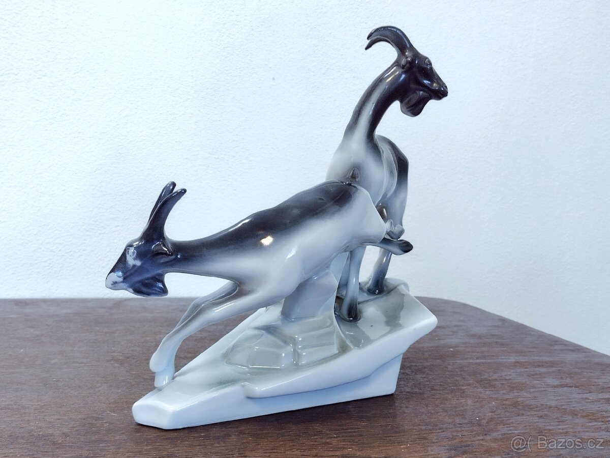 Stará soška kamzíci - 6