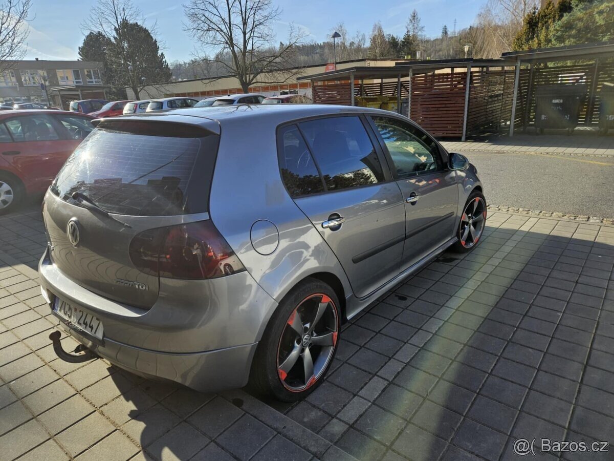 Volkswagen Golf V 1.9TDI 66kW, 2 sady kol, ALU 18" - 6