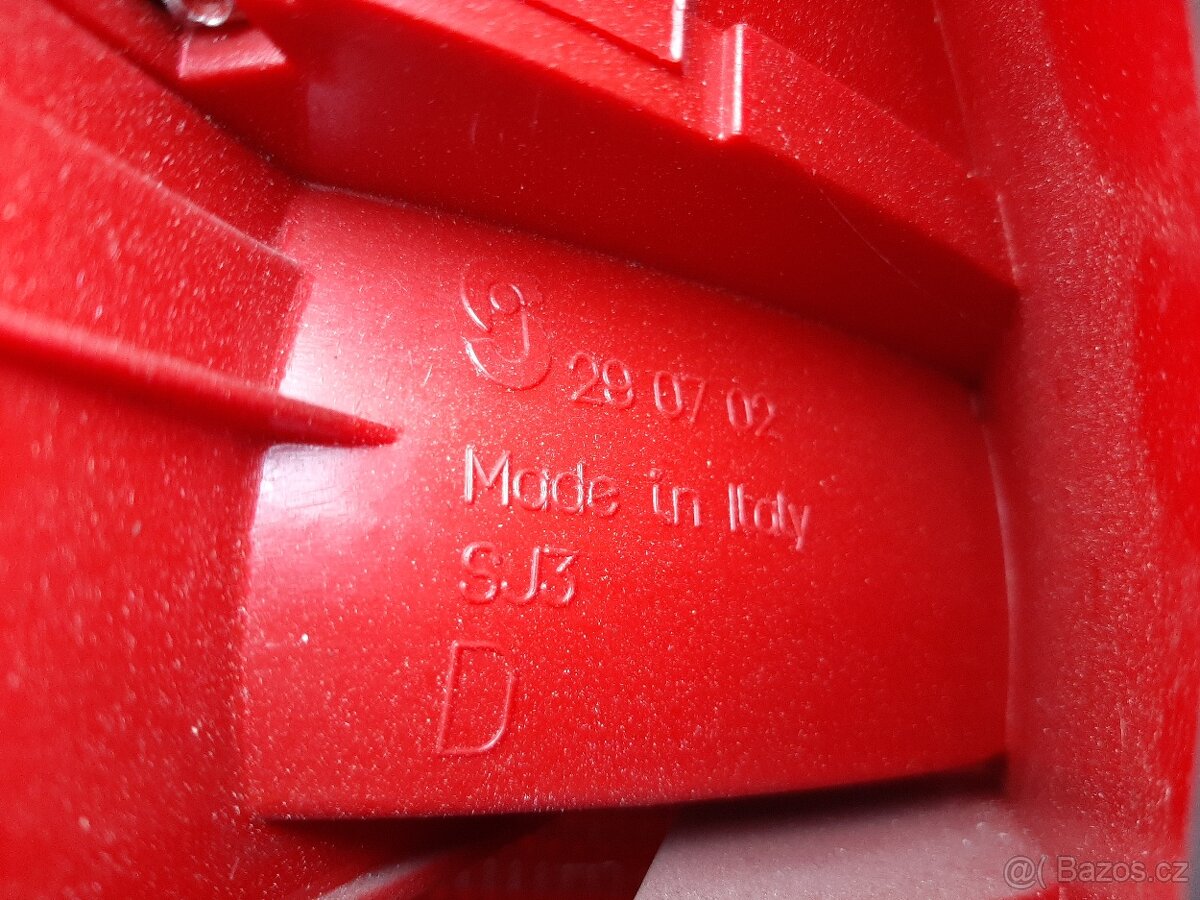 ZADNÍ SVĚTLA AUDI A3 8L - 6