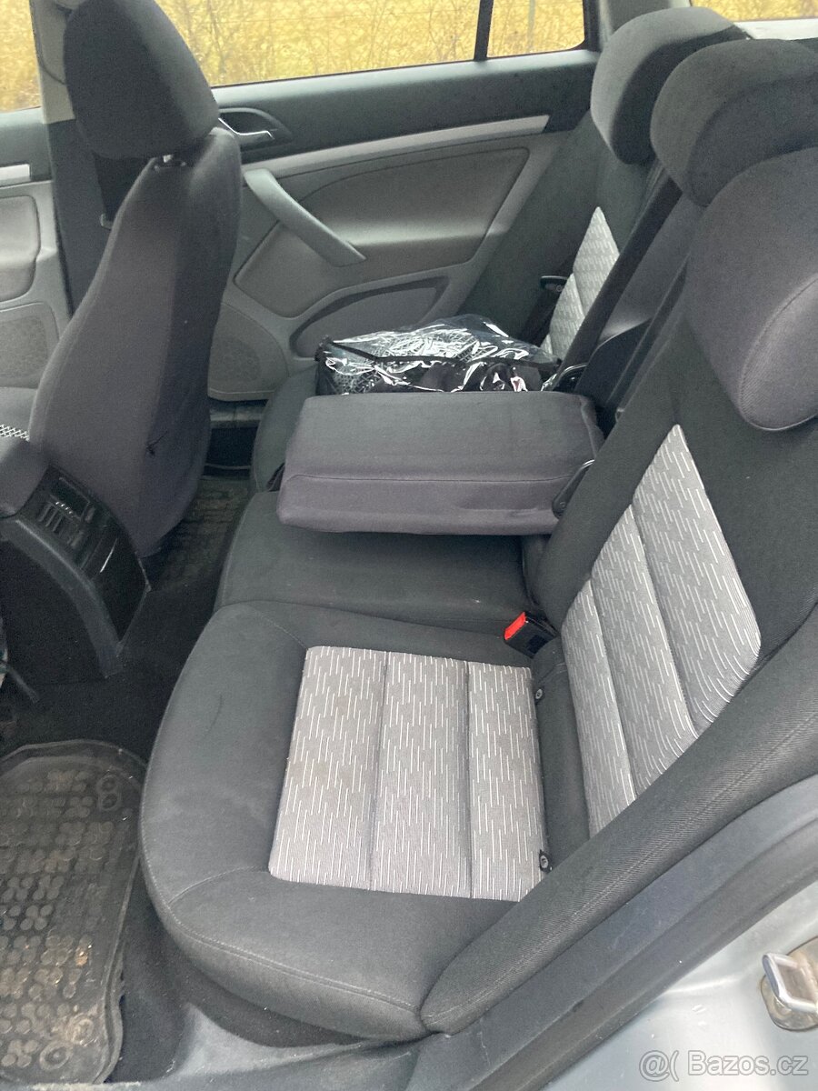 Škoda octavia 2 facelift 1.6tdi 4x4 - 6