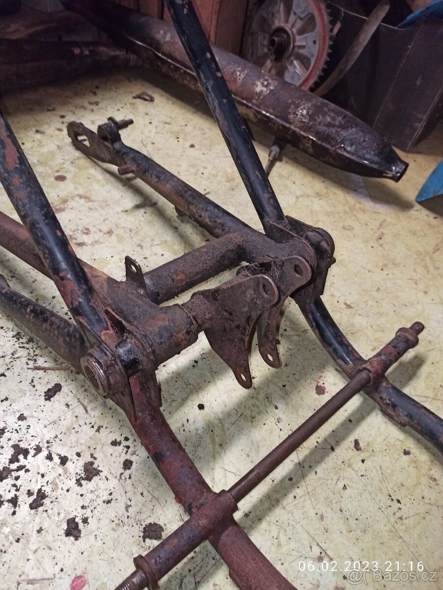 ČZ 125/476 rám, kostra - 6
