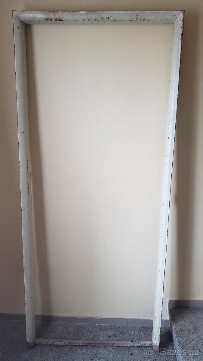 Ocelová zárubeň pro zdění se dvermi 80L - 6